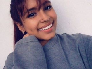 Mya_Gum webcam girl as a performer. Gallery photo 1.