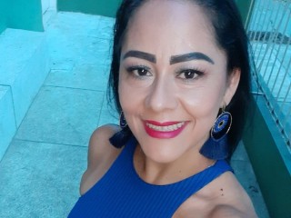 KarhinaSmith webcam girl as a performer. Gallery photo 2.