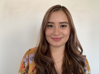 KourtneyAniston webcam girl as a performer. Gallery photo 1.