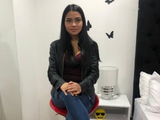 ChloeParks webcam girl as a performer. Gallery photo 1.