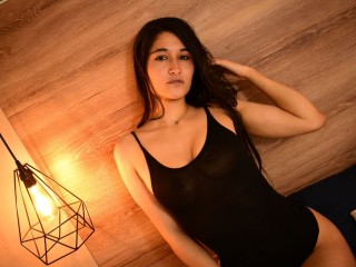 MichelleFields webcam girl as a performer. Gallery photo 1.