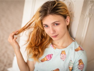 AmeliaAllen webcam girl as a performer. Gallery photo 3.