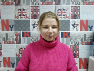 MysticaBloom webcam girl as a performer. Gallery photo 1.