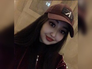 Kiss_meWoon webcam girl as a performer. Gallery photo 1.