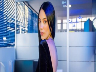 LucciaFoster webcam girl as a performer. Gallery photo 1.