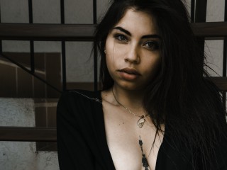 CharlotteLopez webcam girl as a performer. Gallery photo 1.