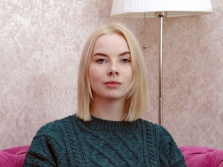 AnnaTravis webcam girl as a performer. Gallery photo 1.