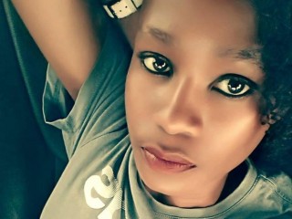 Petitexx94 webcam girl as a performer. Gallery photo 1.