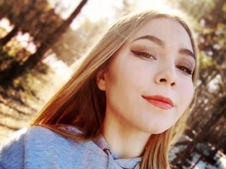 Little_Liza_Xx webcam girl as a performer. Gallery photo 1.