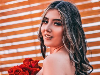 ZoeGreenn webcam girl as a performer. Gallery photo 3.