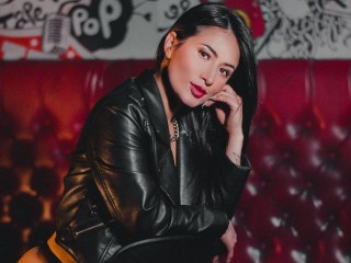 KendraRussott webcam girl as a performer. Gallery photo 2.