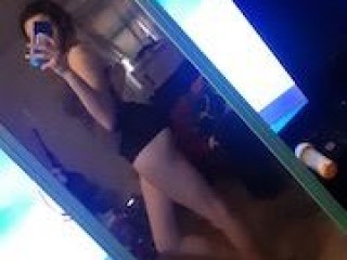 SavageCalypso webcam girl as a performer. Gallery photo 1.