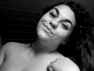 Camile_Slave webcam girl as a performer. Gallery photo 1.