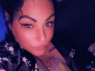 AlizaloveXXX webcam girl as a performer. Gallery photo 1.