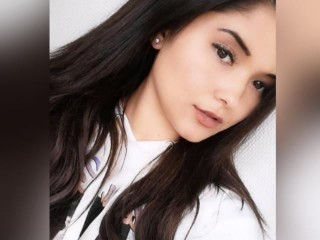 Alessandra_Rodriguez webcam girl as a performer. Gallery photo 1.