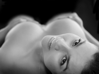 Sharon_mommy webcam girl as a performer. Gallery photo 2.