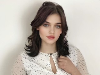 MaggieAllen webcam girl as a performer. Gallery photo 2.