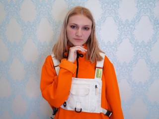 ClaraOneil webcam girl as a performer. Gallery photo 1.