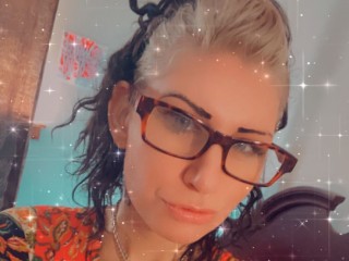 TorreyLilith webcam girl as a performer. Gallery photo 1.