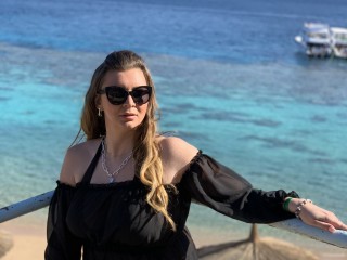 SexyInspiration webcam girl as a performer. Gallery photo 2.