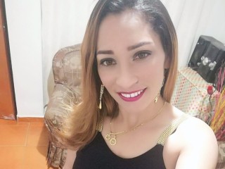 SaraIvanov webcam girl as a performer. Gallery photo 1.