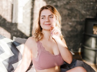 VikaEliz webcam girl as a performer. Gallery photo 3.