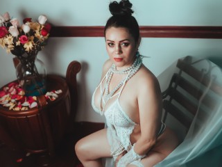 JuliaDawson webcam girl as a performer. Gallery photo 3.