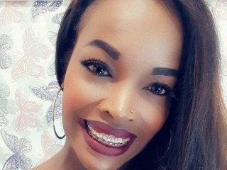 Bradleyforbes webcam girl as a performer. Gallery photo 1.