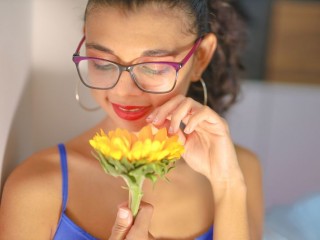 VioletQuin webcam girl as a performer. Gallery photo 2.