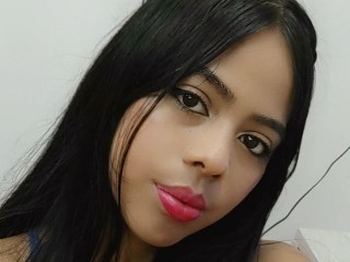 Roxane_Brown webcam girl as a performer. Gallery photo 1.