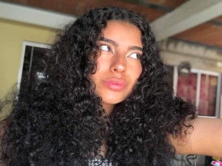 channelkisses webcam girl as a performer. Gallery photo 3.