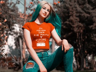 NikaidoWinnick webcam girl as a performer. Gallery photo 3.