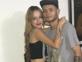 eliza_and_max webcam girl as a performer. Gallery photo 1.