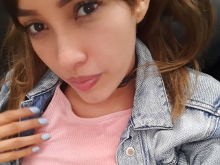 Amaliia webcam girl as a performer. Gallery photo 1.