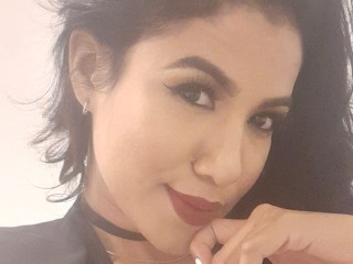 MIARROA webcam girl as a performer. Gallery photo 2.