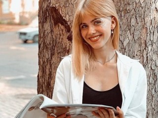 AnastasiRose webcam girl as a performer. Gallery photo 1.