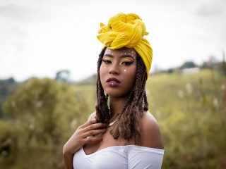 Kenisha_Roberts webcam girl as a performer. Gallery photo 2.