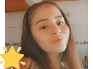 MaiteCute webcam girl as a performer. Gallery photo 1.