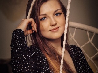 AliceLex webcam girl as a performer. Gallery photo 2.