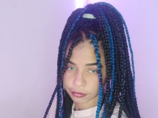 Kristhinn webcam girl as a performer. Gallery photo 1.