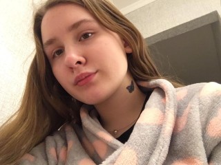 EvaUSummer webcam girl as a performer. Gallery photo 1.