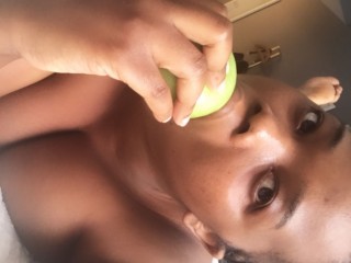 Sweetchocdip webcam girl as a performer. Gallery photo 1.