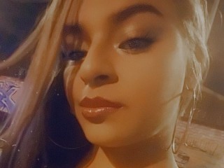 kendrawilsonla webcam girl as a performer. Gallery photo 1.