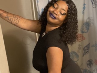 Goddesseureka webcam girl as a performer. Gallery photo 1.