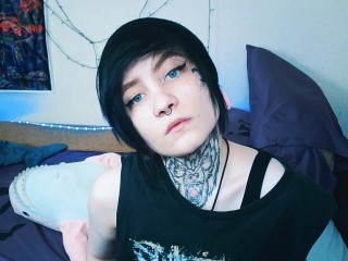 PhoenixMio webcam girl as a performer. Gallery photo 2.