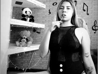 Sabana webcam girl as a performer. Gallery photo 2.