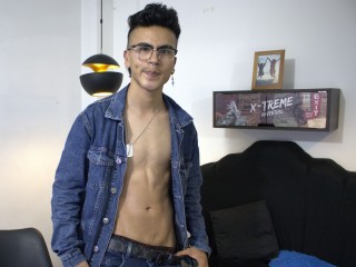 Indexed Webcam Grab of Latin_dominic
