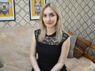 ClareHarrisy webcam girl as a performer. Gallery photo 1.