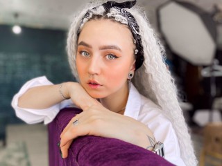 AnnaCasey webcam girl as a performer. Gallery photo 1.