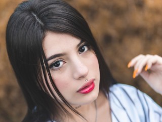 AmyMore webcam girl as a performer. Gallery photo 1.